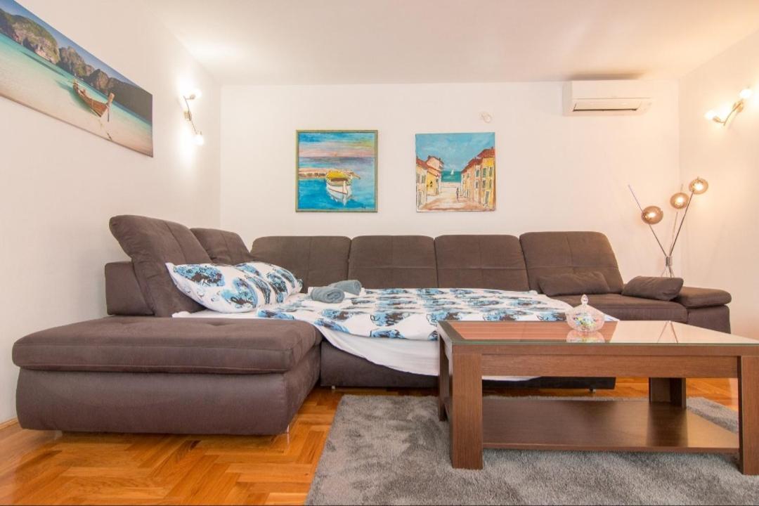 Apartment Antonella Fasana Фажана Екстер'єр фото