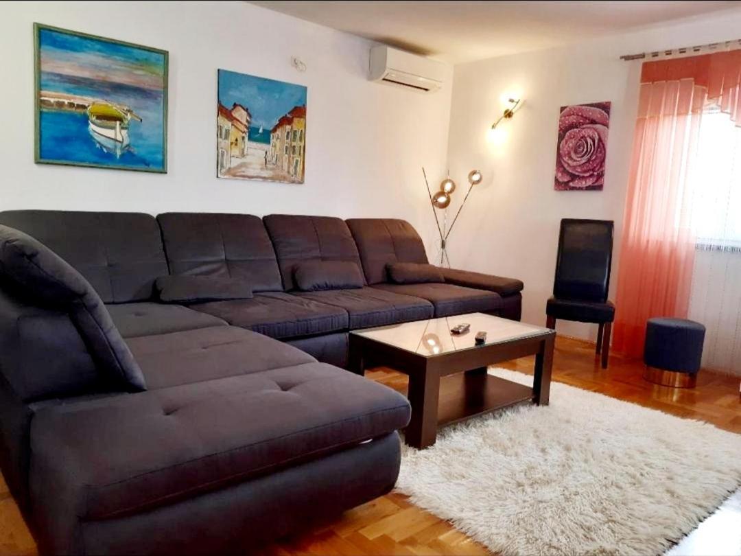 Apartment Antonella Fasana Фажана Екстер'єр фото