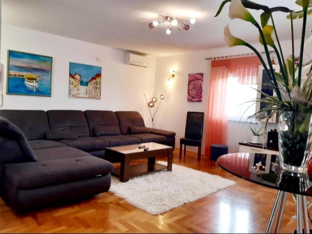 Apartment Antonella Fasana Фажана Екстер'єр фото