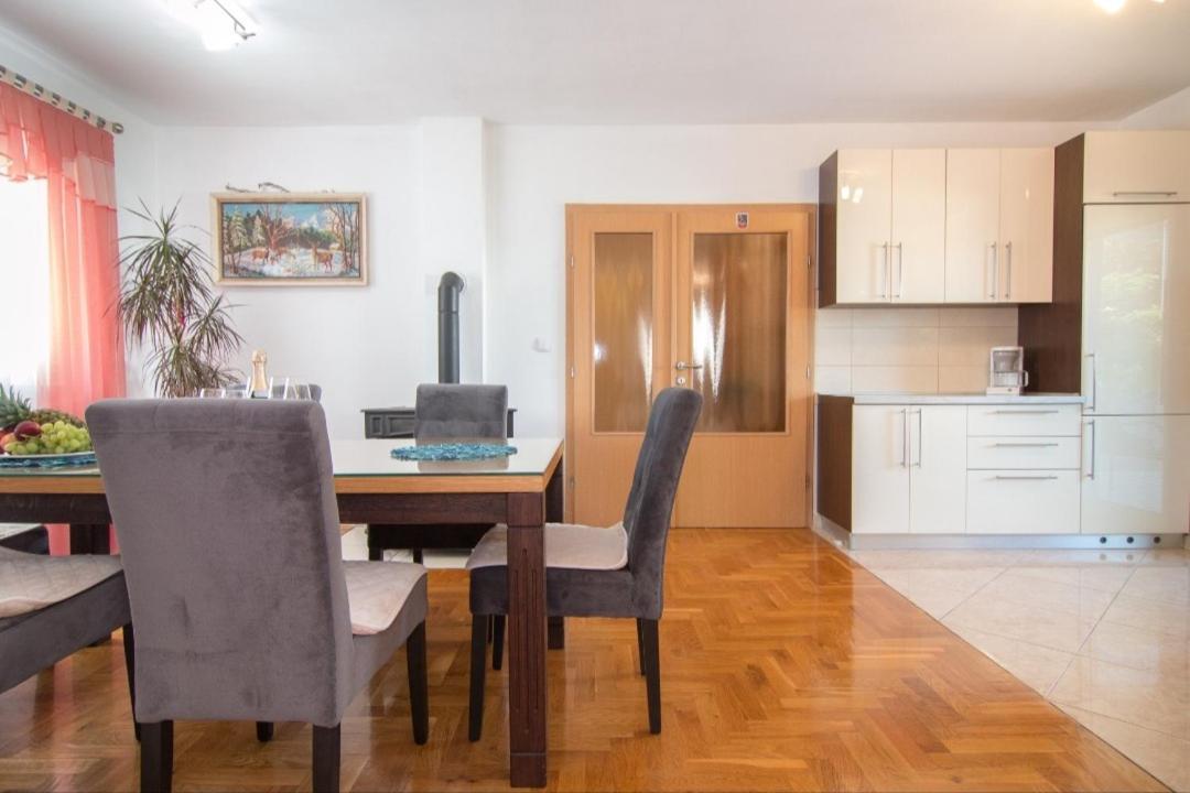 Apartment Antonella Fasana Фажана Екстер'єр фото